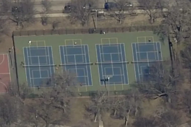 Aerial view of Horner Park, home to outdoor pickleball courts in Chicago, IL.